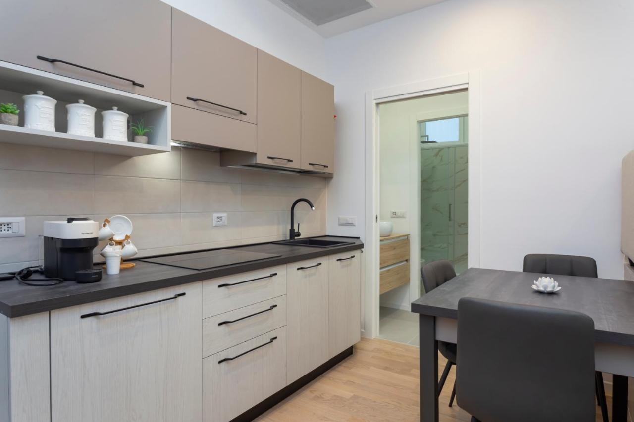 I Host Apartment - Val Strona 6 Mailand Exterior foto