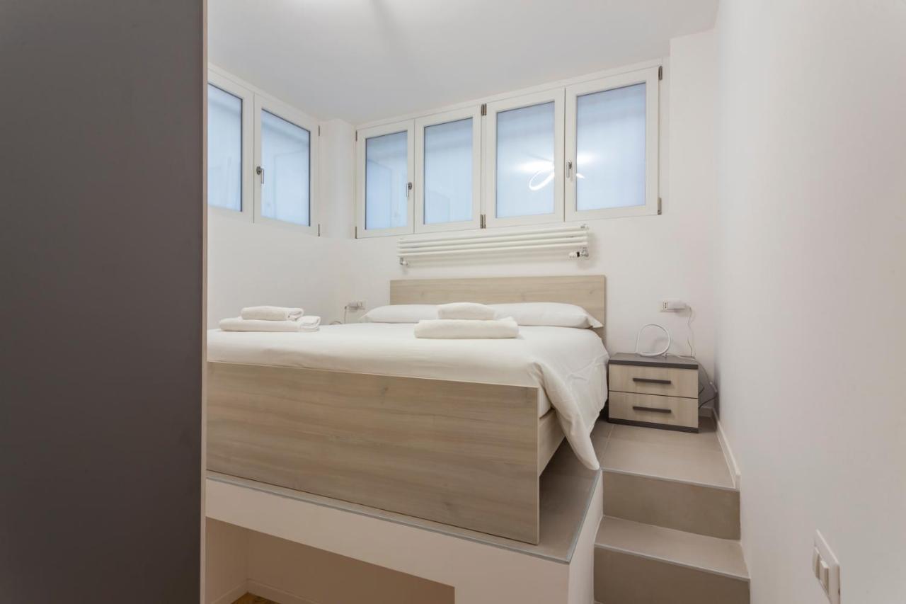 I Host Apartment - Val Strona 6 Mailand Exterior foto